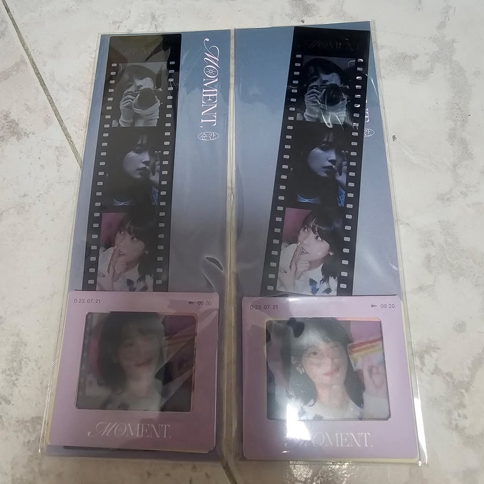 IU - <Moment(순간)>展示會 菲林書籤組