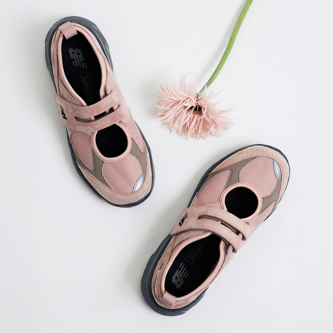 New Balance 櫻花粉 麂皮款瑪莉珍鞋