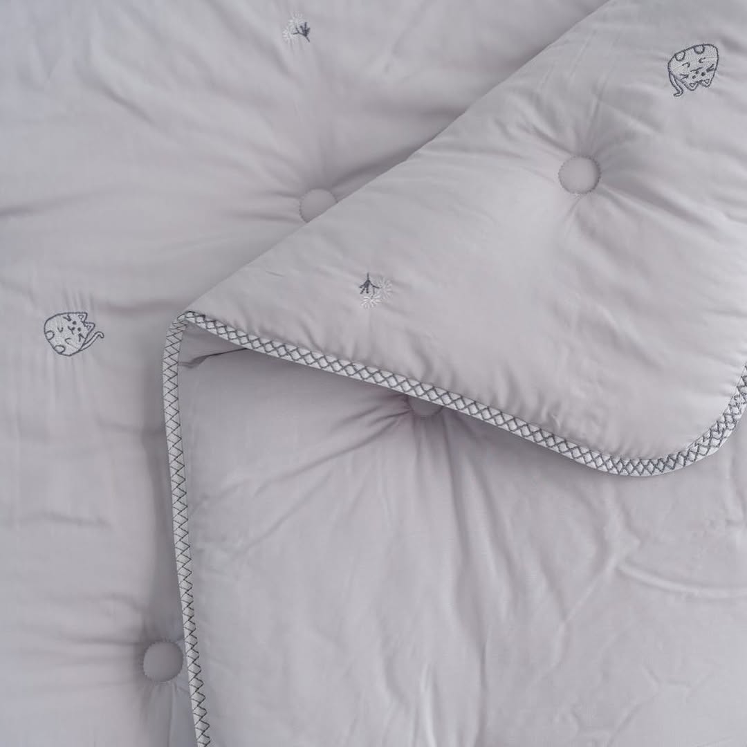 淺色貓貓四季被 (只有Single)