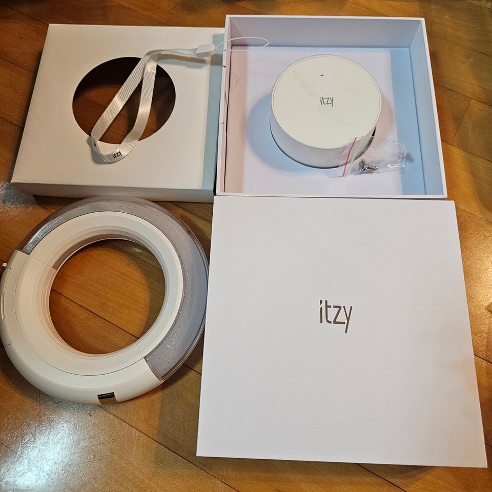 ItzyLightRingVer1