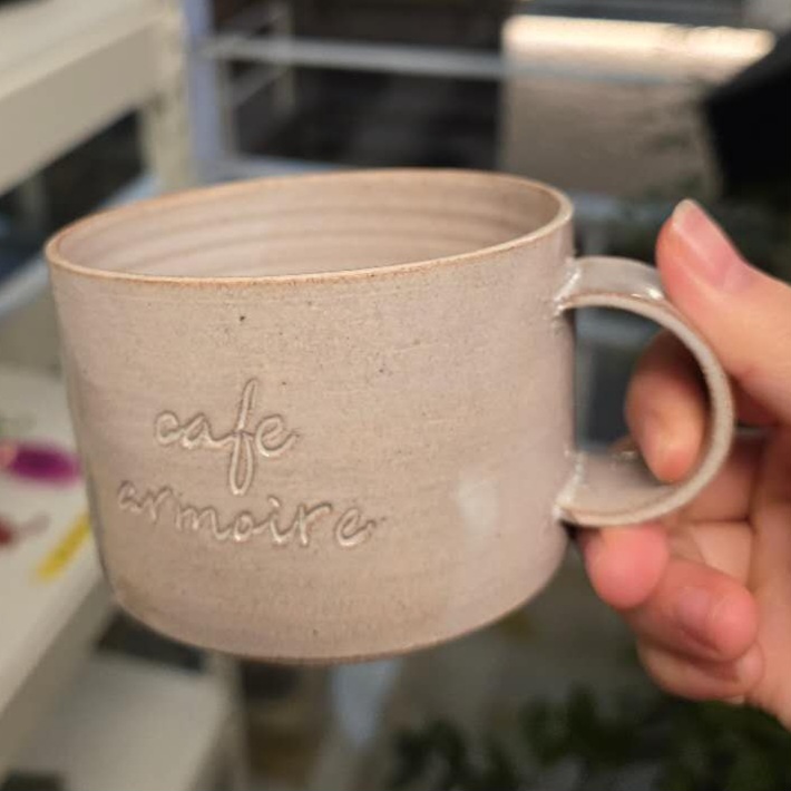 MouseRabbitArmoireCup